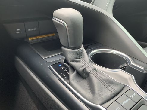 Used 2018 Toyota Camry XSE w/ Driver Assist Package FWD image 26
