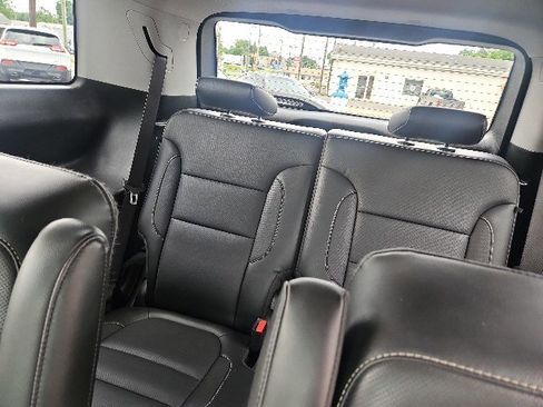 Used 2018 GMC Acadia SLT image 10