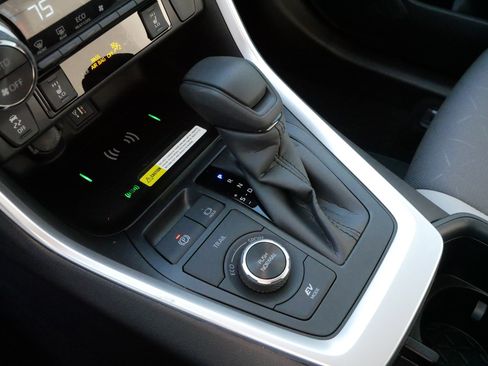 Certified 2025 Toyota RAV4 XLE image 24