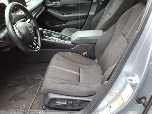 Used 2024 Honda Accord Sport image 11