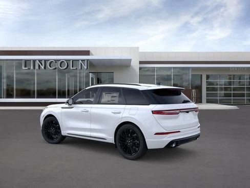 New 2026 Lincoln Corsair Premiere image 4