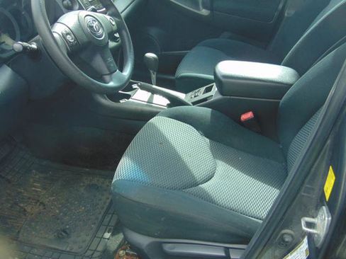 Used 2010 Toyota RAV4 Sport image 9