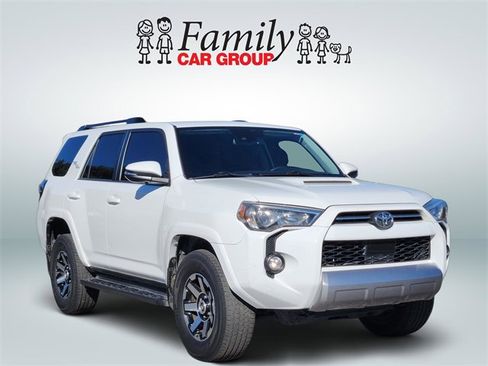 Certified 2020 Toyota 4Runner TRD Off-Road Premium image 2