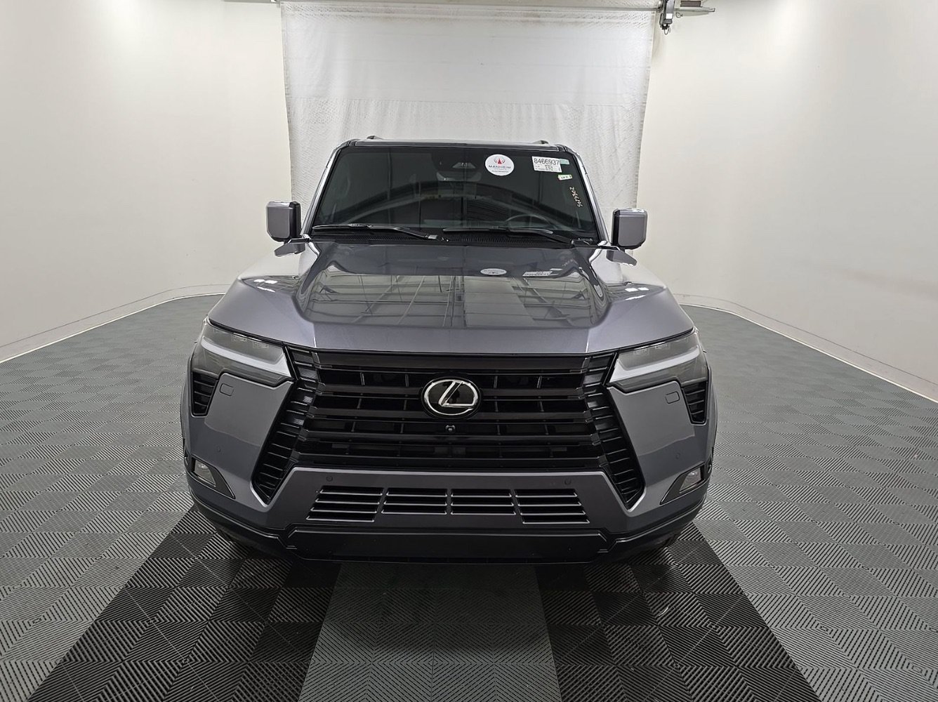 Used 2026 Lexus GX 550 w/ Cold Area Package AWD/4WD image 2