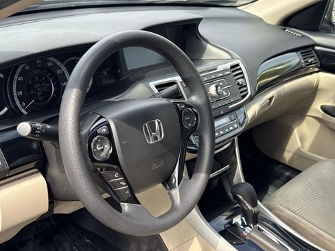 Used 2017 Honda Accord LX image 9