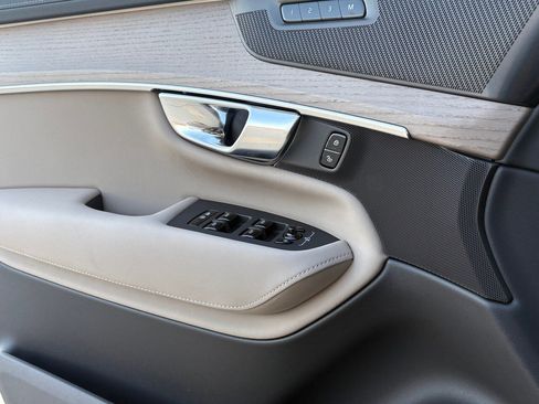 New 2026 Volvo XC90 B6 Plus image 16