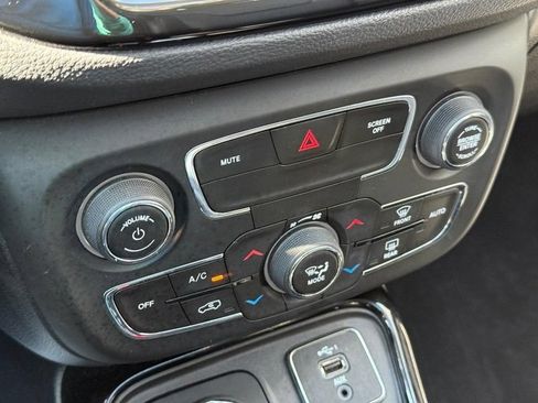 Used 2020 Jeep Compass Limited AWD/4WD image 28
