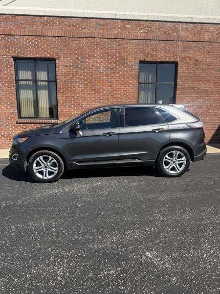 Used 2018 Ford Edge Titanium w/ Ford Safe & Smart Package FWD image 2