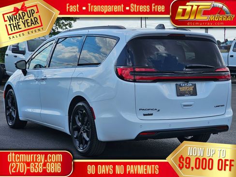 New 2026 Chrysler Pacifica Limited w/ Uconnect Theater Family Group image 7