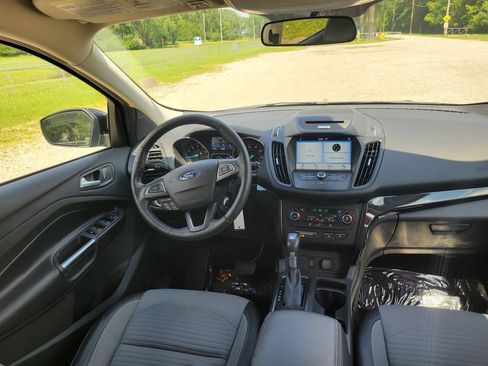 Used 2017 Ford Escape SE w/ Equipment Group 201A AWD/4WD image 15