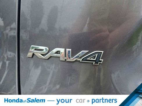Used 2021 Toyota RAV4 LE FWD image 13