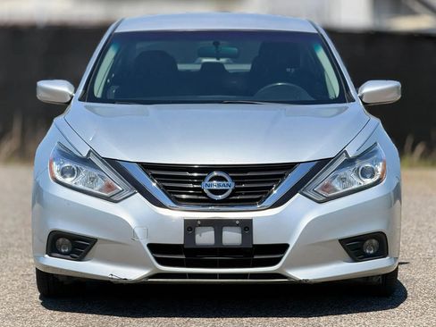 Used 2017 Nissan Altima 2.5 SV FWD image 4