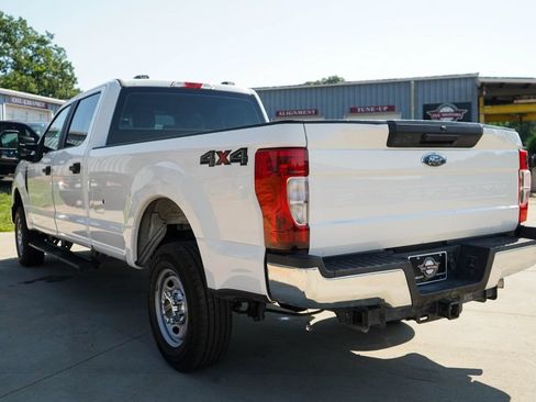 Used 2022 Ford F250 XL w/ Power Equipment Group AWD/4WD image 4