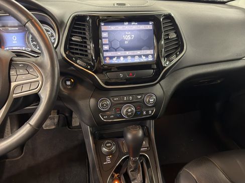 Used 2019 Jeep Cherokee Limited w/ Luxury Group image 7