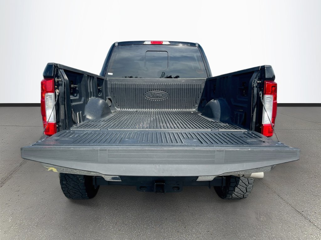 Used 2018 Ford F250 Lariat w/ Lariat Value Package AWD/4WD image 25
