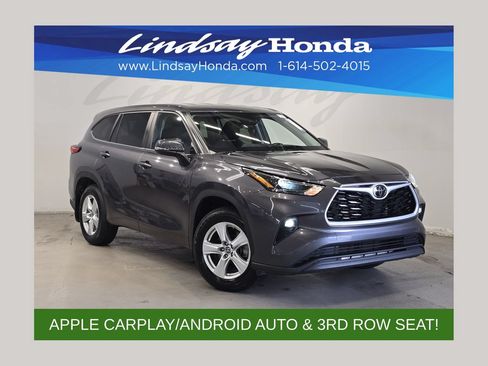 Used 2023 Toyota Highlander LE AWD/4WD image 1