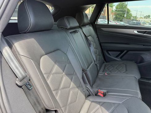 Used 2025 Volkswagen Atlas Cross Sport SE AWD/4WD image 24