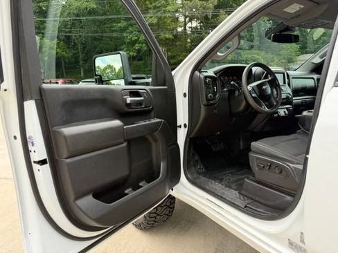 Used 2024 Chevrolet Silverado 2500 W/T w/ WT Convenience Package AWD/4WD image 23