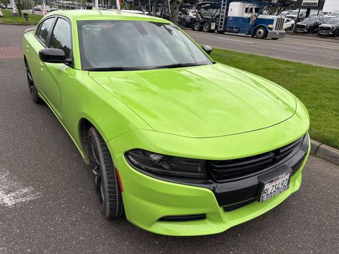 Used 2023 Dodge Charger SXT w/ Blacktop Package RWD image 11