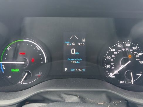 Used 2021 Toyota Sienna XLE image 8