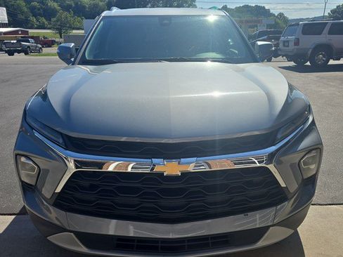 Used 2024 Chevrolet Blazer LT AWD/4WD image 2