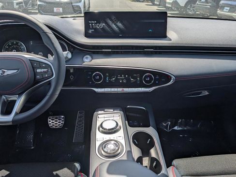 Used 2025 Genesis GV70 3.5T Sport image 19