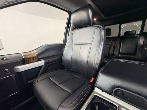 Used 2019 Ford F150 Lariat w/ Equipment Group 502A Luxury AWD/4WD image 17
