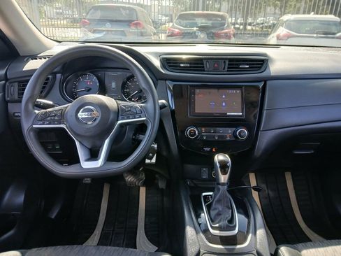 Used 2017 Nissan Rogue S AWD/4WD image 11