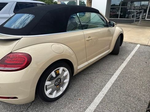 Used 2019 Volkswagen Beetle 2.0T Final Edition SEL FWD image 4