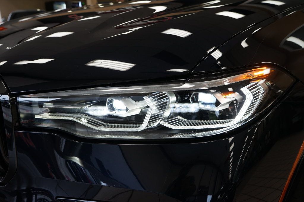 Used 2022 BMW X7 xDrive40i w/ M Sport Package AWD/4WD image 27