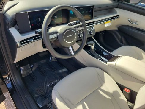 New 2026 Hyundai Tucson SE image 21