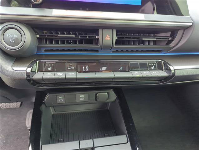 New 2026 Toyota Prius Plug-In Hybrid FWD image 18