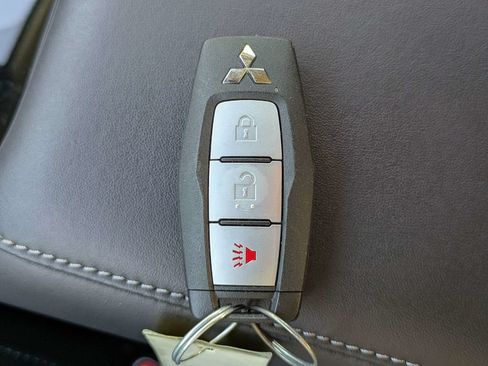 Used 2025 Mitsubishi Outlander ES AWD/4WD image 29