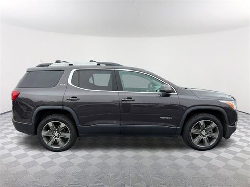 Used 2017 GMC Acadia SLT image 4