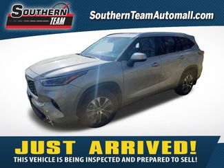 Used 2021 Toyota Highlander XLE 360° Tour