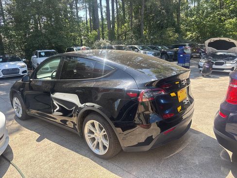 Used 2020 Tesla Model Y Long Range AWD/4WD image 5