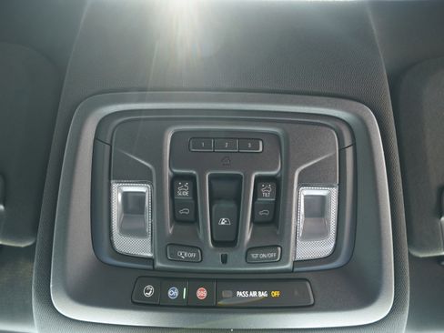 New 2026 Chevrolet Silverado 1500 High Country w/ High Country Premium Package AWD/4WD image 25