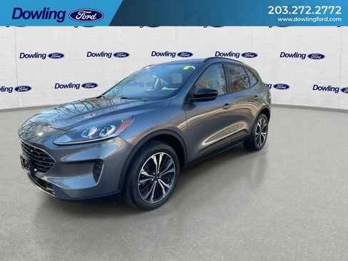 Used 2022 Ford Escape SE w/ SE Sport Appearance Package image 4