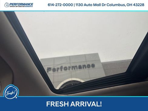 Used 2022 Chrysler Pacifica Limited image 26