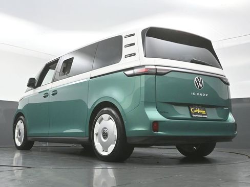 Used 2025 Volkswagen ID. Buzz 1st Edition image 46