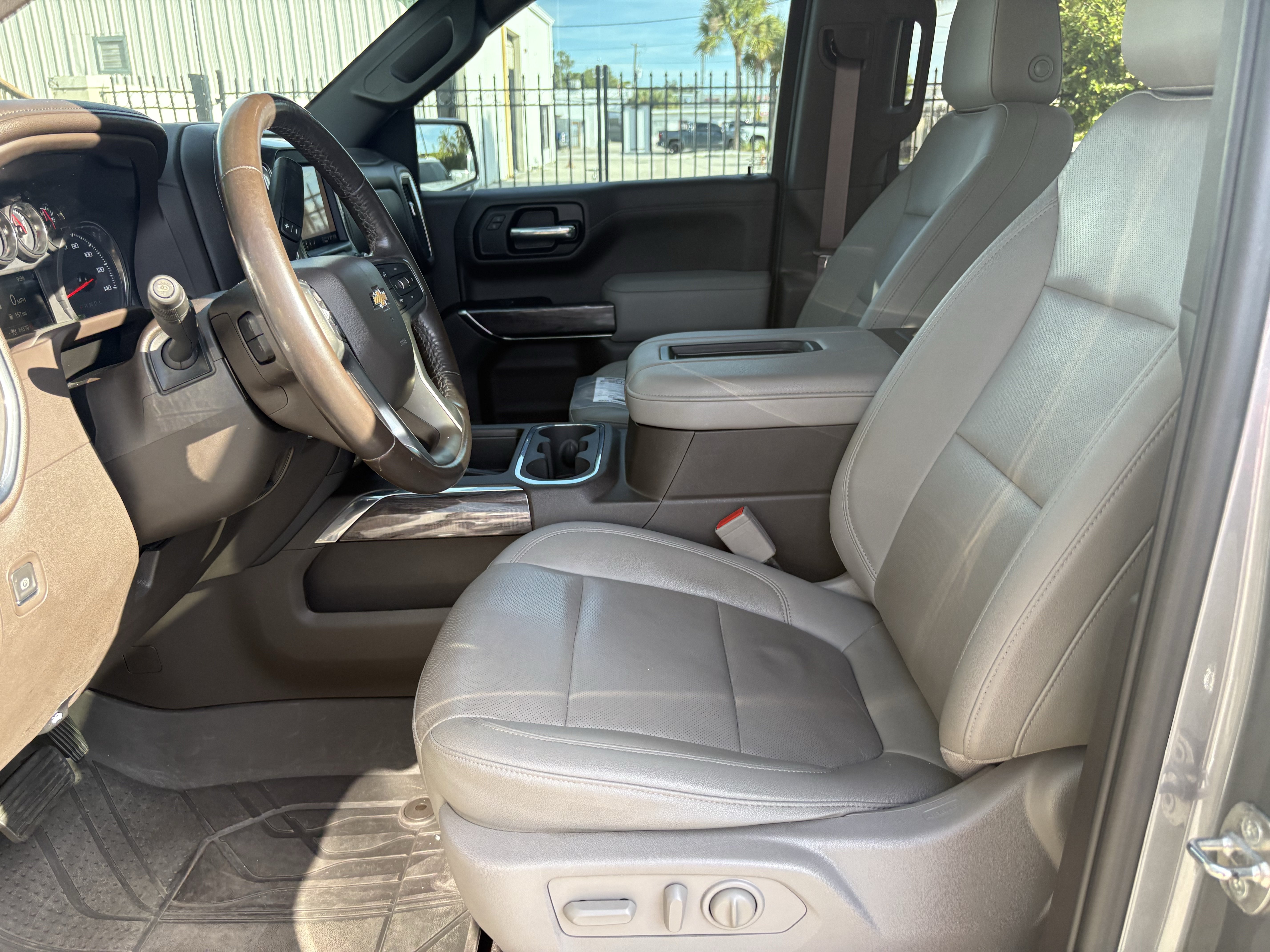 Used 2022 Chevrolet Silverado 1500 LTZ w/ Safety Package II RWD image 10