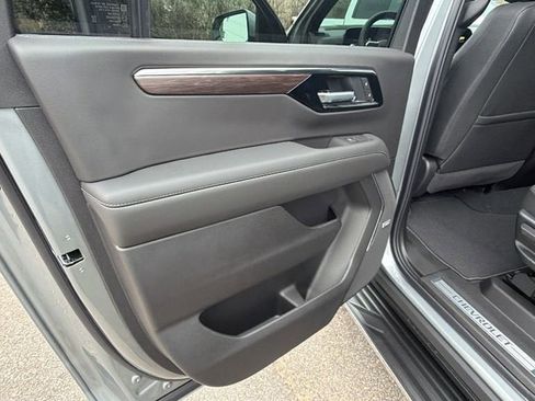 New 2026 Chevrolet Suburban LT w/ Comfort Package image 15