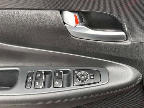 Certified 2022 Hyundai Santa Fe SEL image 11