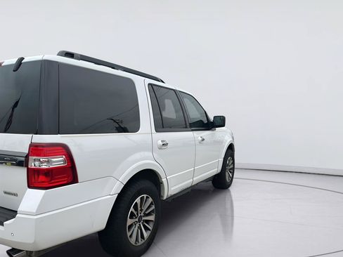 Used 2016 Ford Expedition XLT RWD image 3