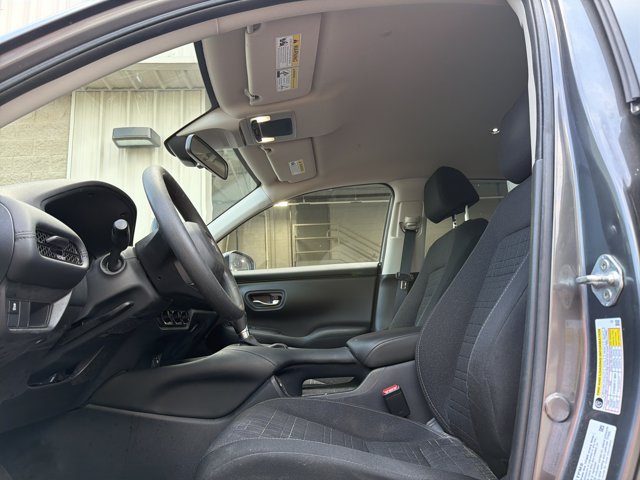 Used 2023 Honda HR-V LX image 11