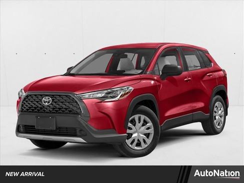 Used 2023 Toyota Corolla Cross XLE image 1