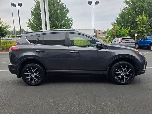 Used 2017 Toyota RAV4 SE AWD/4WD image 6