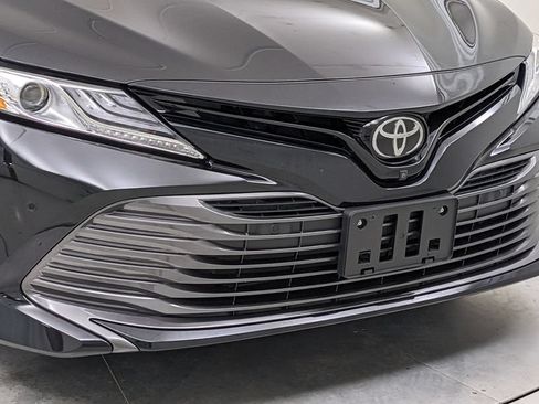 Used 2018 Toyota Camry XLE FWD image 41