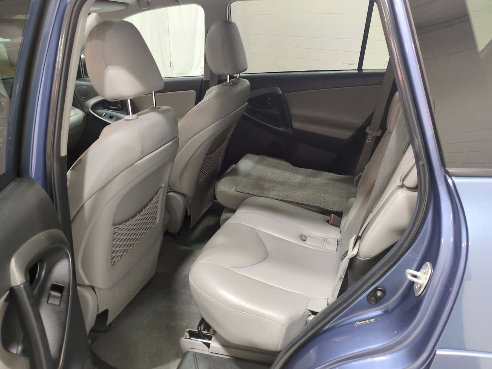 Used 2011 Toyota RAV4 Limited w/ Limited Extra Value Pkg AWD/4WD image 14