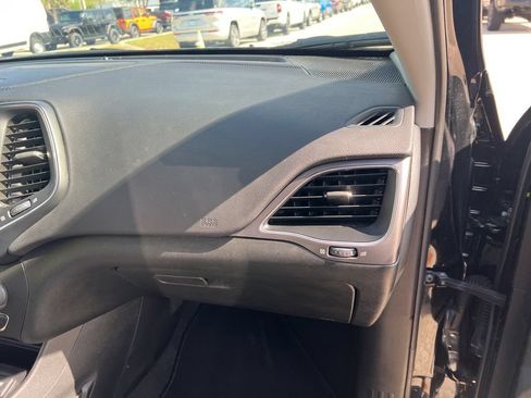 Certified 2022 Jeep Cherokee Latitude Lux FWD image 45